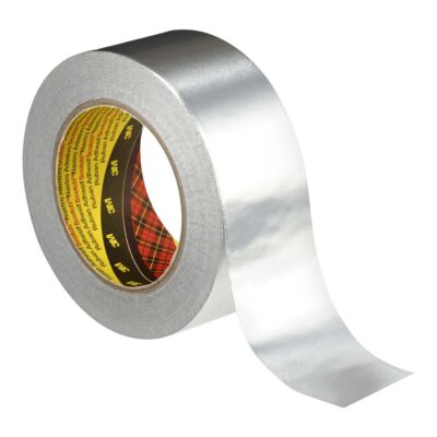 Rulle af sølvfarvet aluminium tape