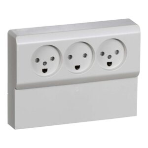 LK OPUS 66 standard stikkontakt panel udvendig tripel 2 pol med jord lysegraa produkt